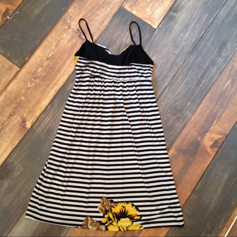 Sweet Storm Striped & Floral Dress✨Size Small - Picture 3 of 4